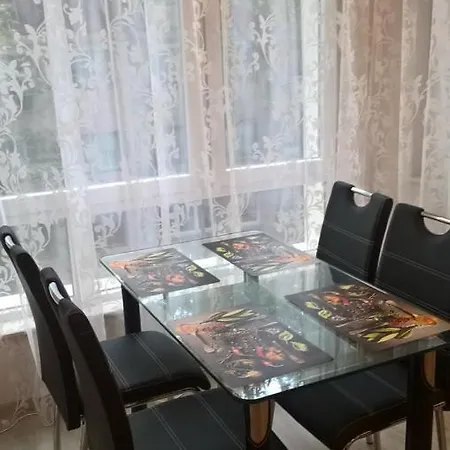 Alex Apartment アパート *
